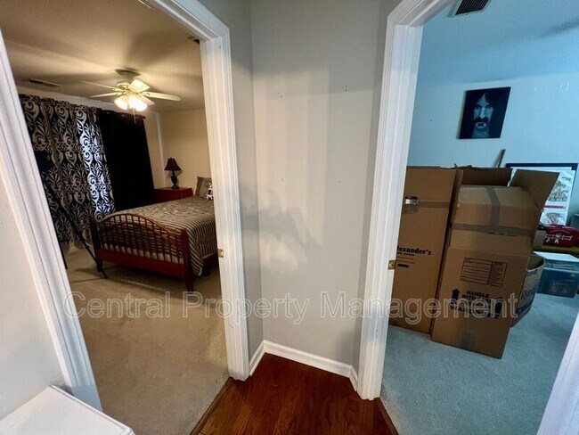 Building Photo - 3 Blanton Ln