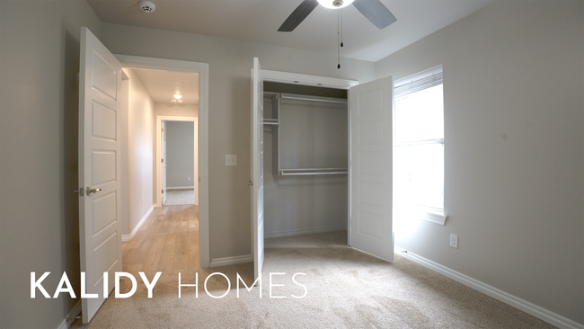 Building Photo - 12500 Elba Dr