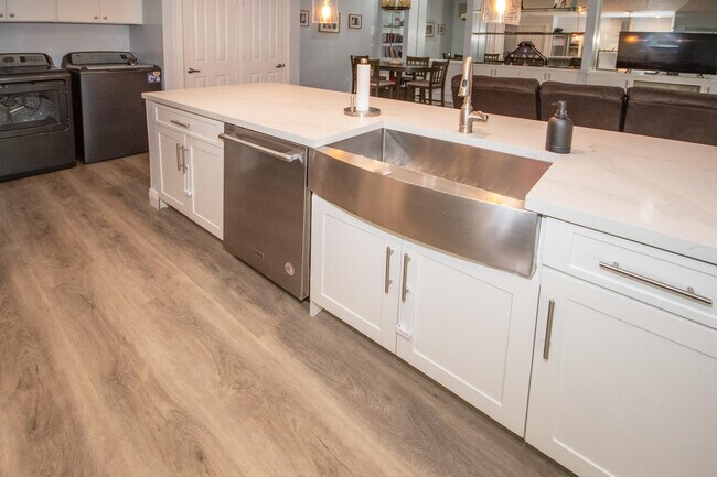 Building Photo - 4204 Water Oak Ct
