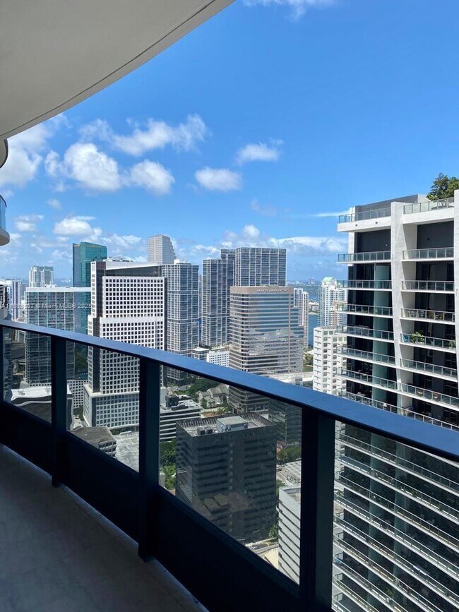 Building Photo - 1000 Brickell Plaza