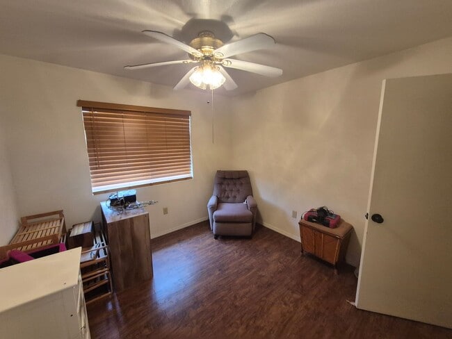 Building Photo - Charming 3 Bedroom 1.5 Bathroom home