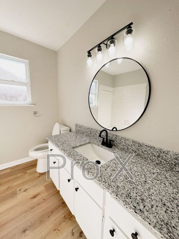 Building Photo - 2216 S Clover Dr