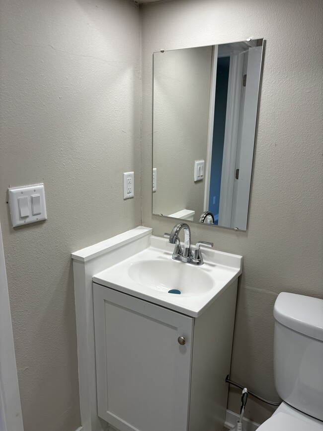 Building Photo - 209 N 22nd St