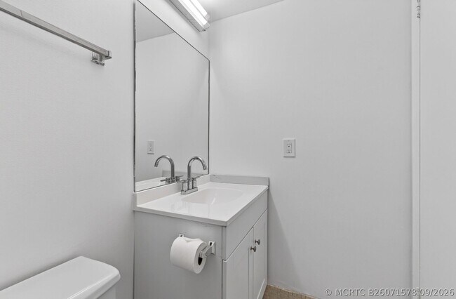 Building Photo - 45 Dorset B