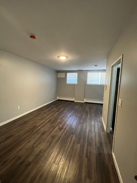 Building Photo - 30 Gillett St