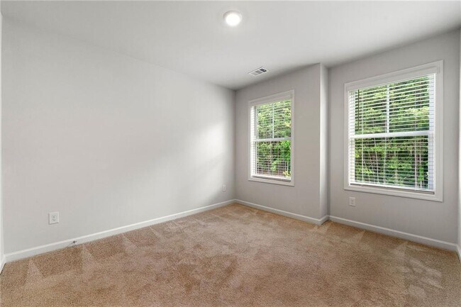 Building Photo - 269 Vista Ln