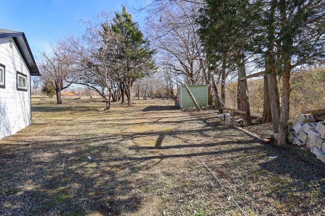 Building Photo - 4 Bed | 1.5 Bath in North Tulsa!