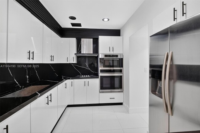 Building Photo - 465 NW 153rd St