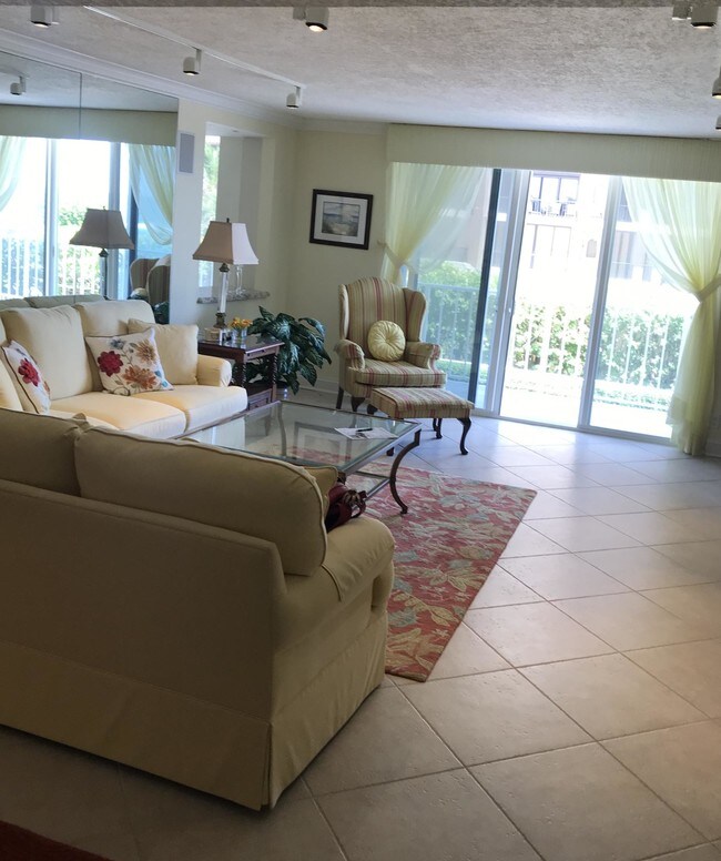 Building Photo - 500 Ocean Dr