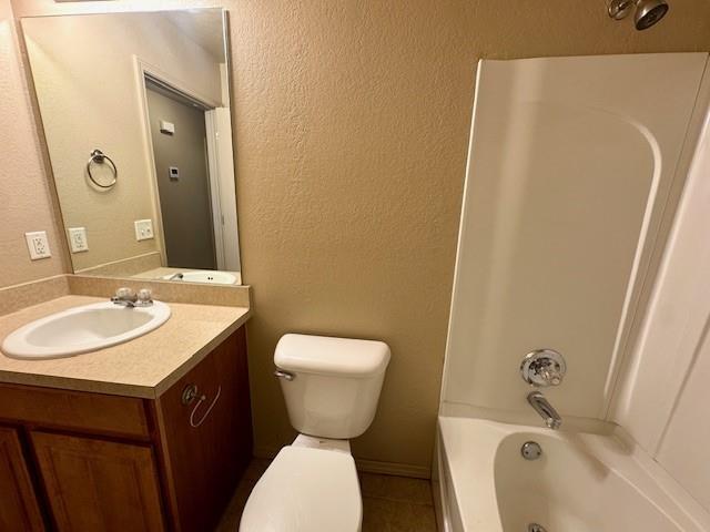 Building Photo - 3603 Vanguard Dr