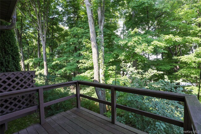 Building Photo - 259 Village Ct
