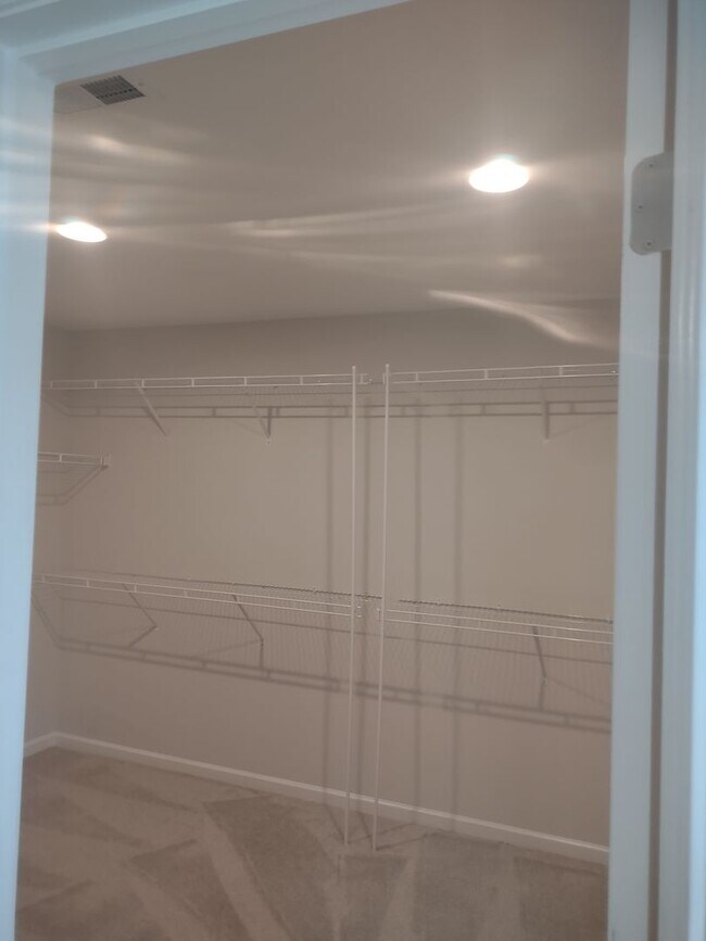 Building Photo - Wonderful Two Story Four Bedroom Three Full Bathrooms Home in Elgin SC