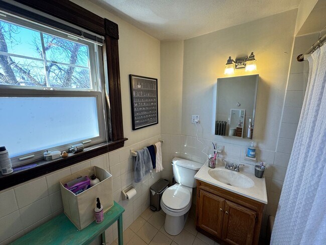 Building Photo - 211-213 Holland Street