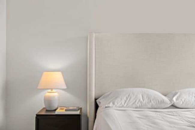 Building Photo - Windward Estates #M102