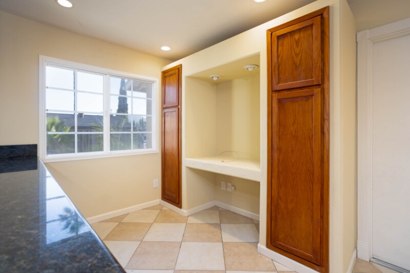 Building Photo - 9503 Medina Dr