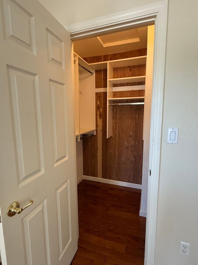 Building Photo - 4161 Helen Ln