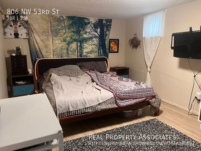 Building Photo - 806 NW 53rd St