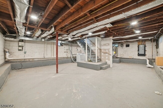 Building Photo - 55 Shepard Pl
