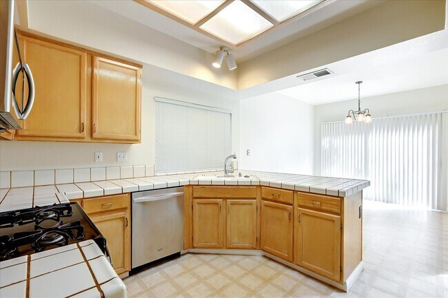 Building Photo - Seven Springs Home