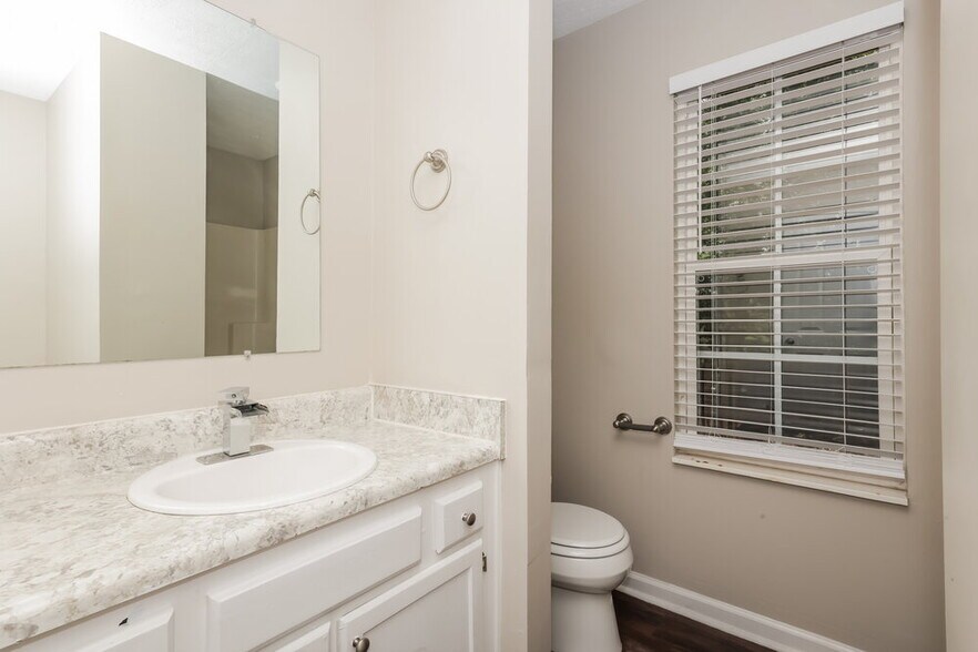 Building Photo - 4008 Calumet Dr