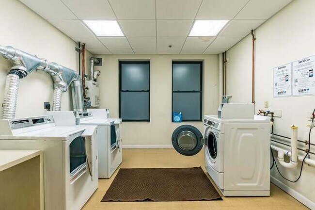 Building Photo - 79 Washington St