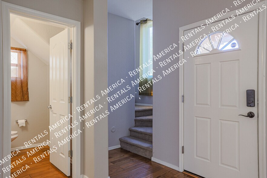 Building Photo - 7324 N 90th Ln
