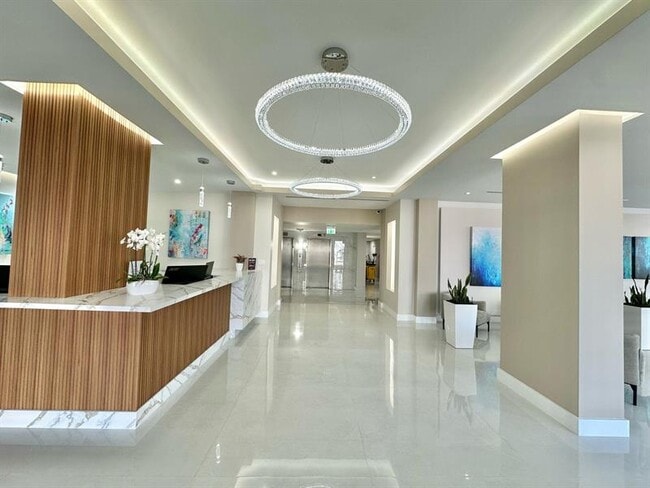 Building Photo - 2401 S Ocean Dr
