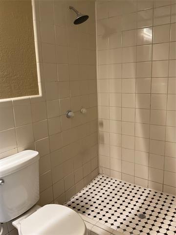 Building Photo - 900 Aleta St