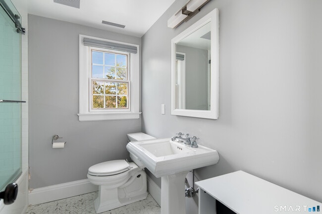 Building Photo - 187 Dolphin Cove Quay