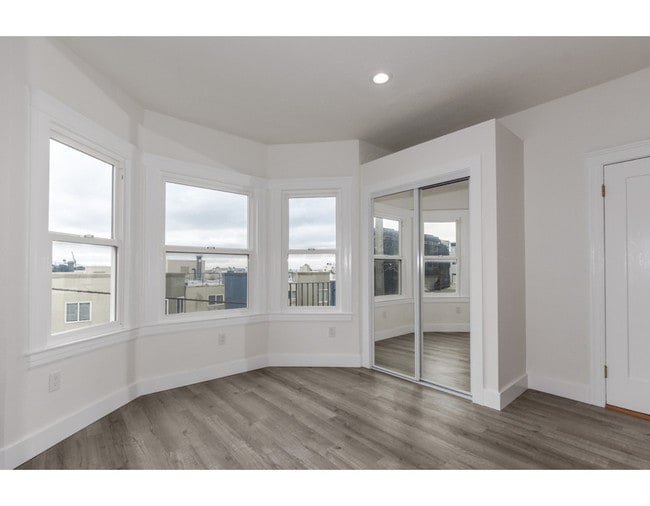 Building Photo - 4748 Balboa St