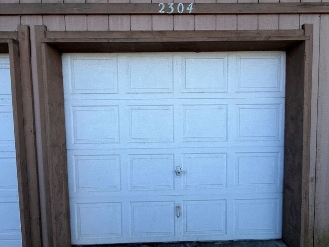 Building Photo - 2304 Arbutus St