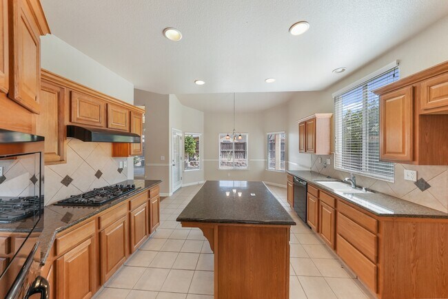 Building Photo - 1022 Prosperity Dr