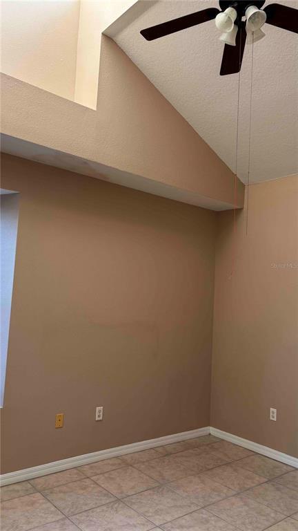 Building Photo - 9410 Citrus Glen Pl