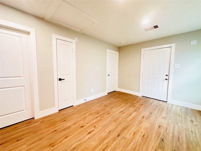 Building Photo - 11130 Hanning Ln