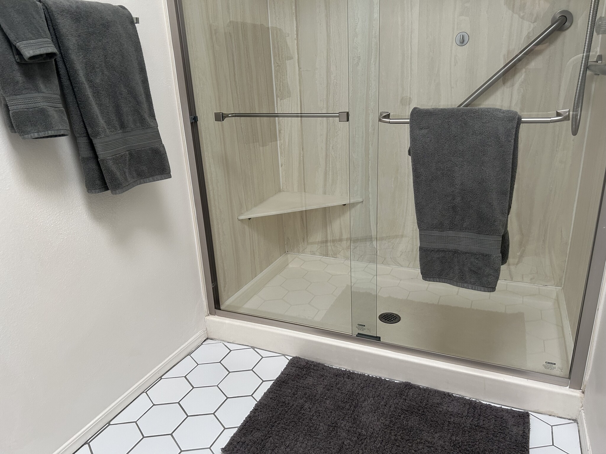 Master Shower - 440 N Dodge Blvd