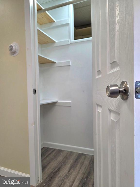 Building Photo - 17 S Jackson St