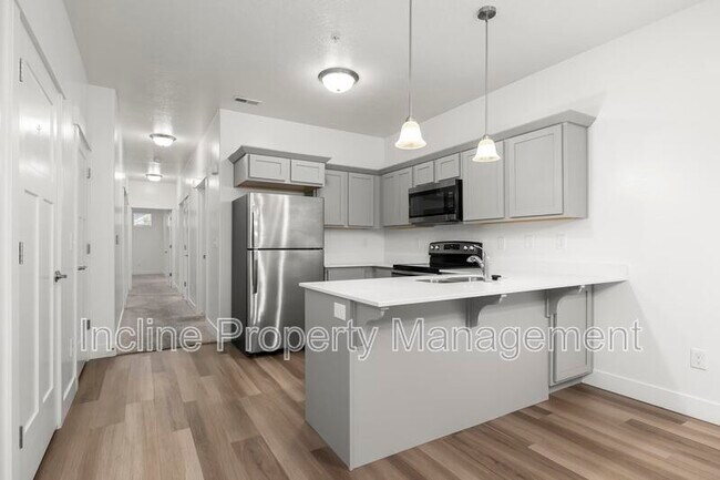 Building Photo - 750 N 260 W