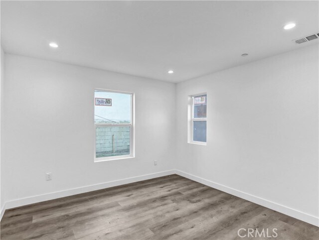 Building Photo - 1231 S Rowan Ave