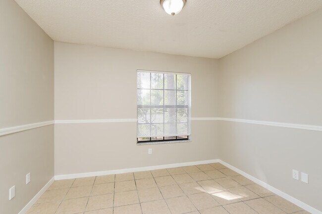 Building Photo - 1095 Heath Ave NW