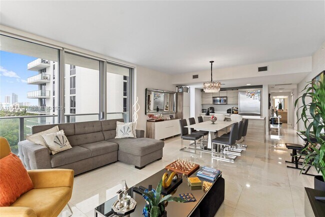 Building Photo - 16385 Biscayne Blvd