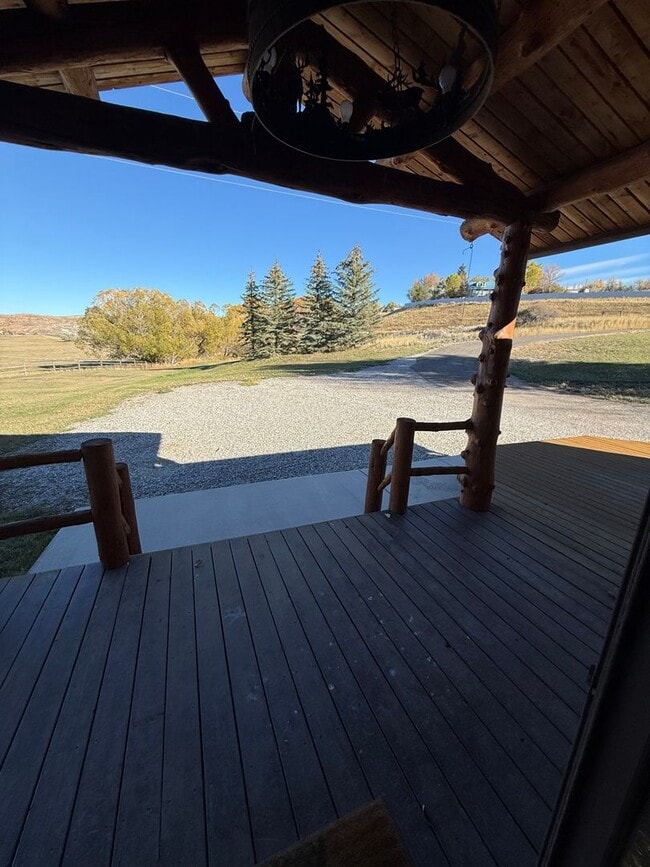 Building Photo - 3 Bed 2 Bath Large Semi-Rural Modern Beautiful Home