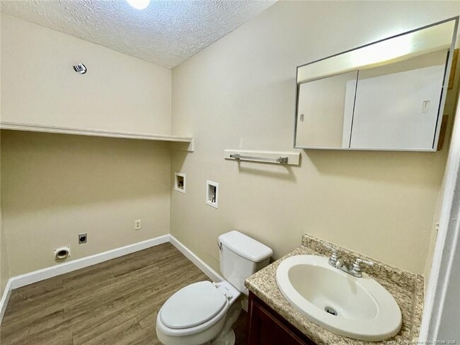 Building Photo - 5846 Aftonshire Dr