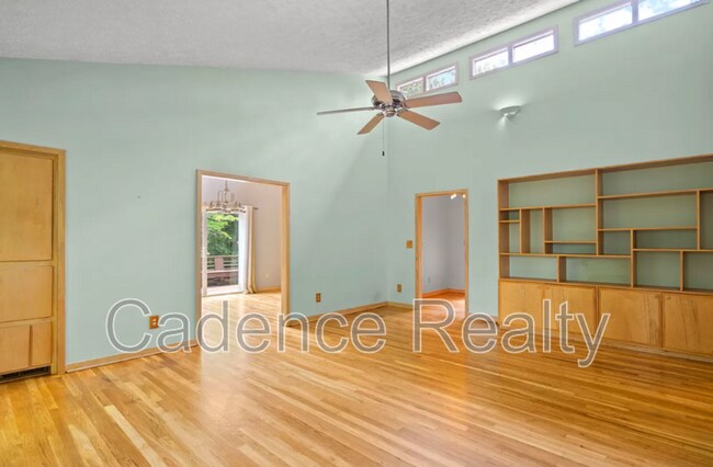 Building Photo - 6209 Greenville Sound Rd