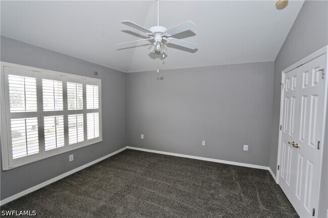 Building Photo - 1055 Albany Ct