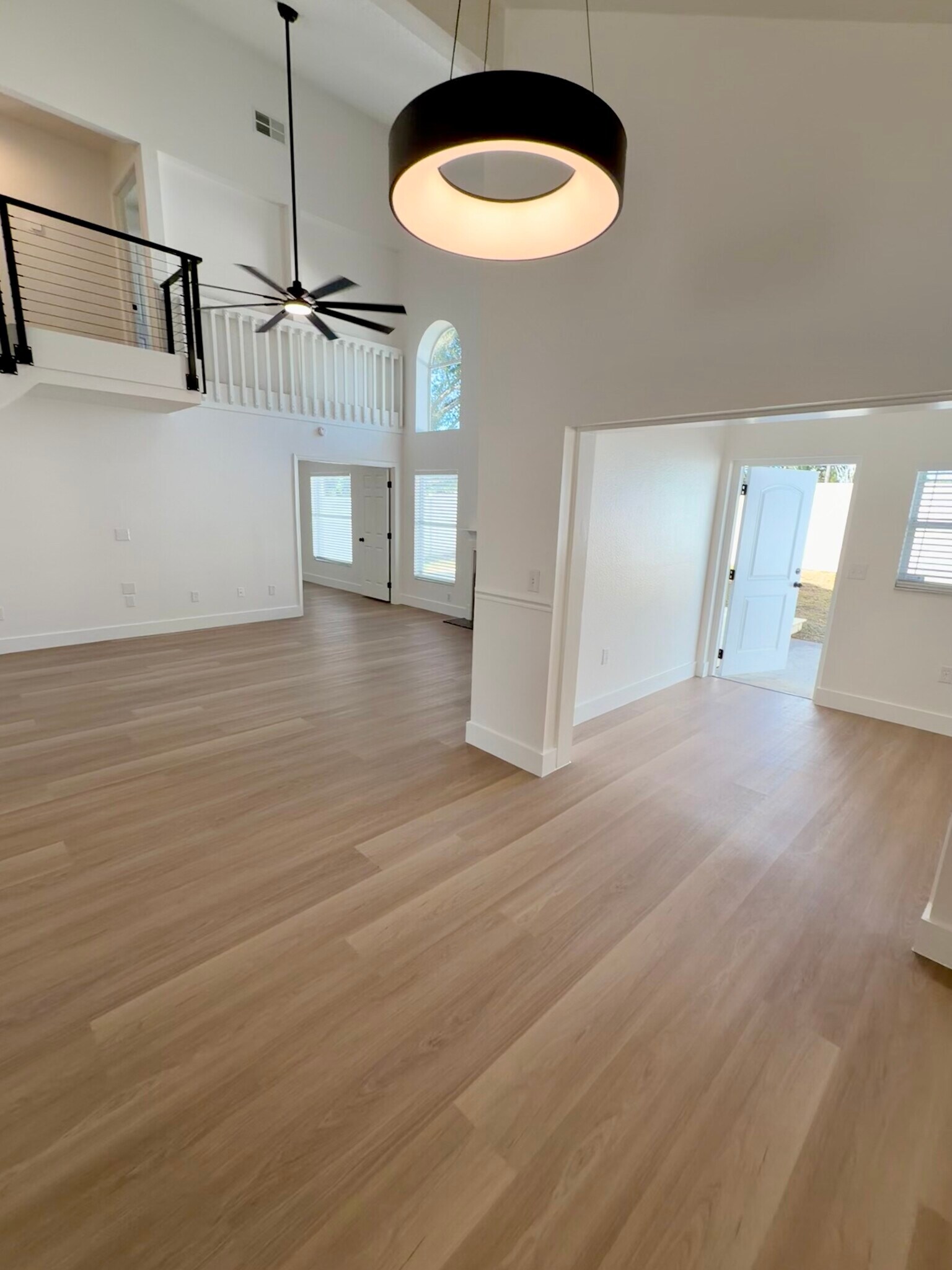 Building Photo - 1042 Ballyshannon Pky