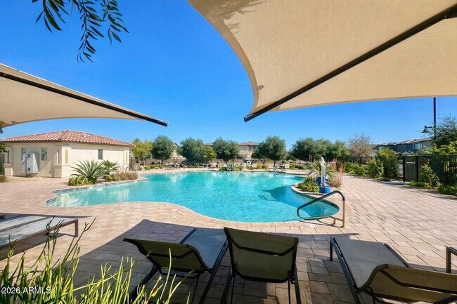 Building Photo - 997 S 150th Dr