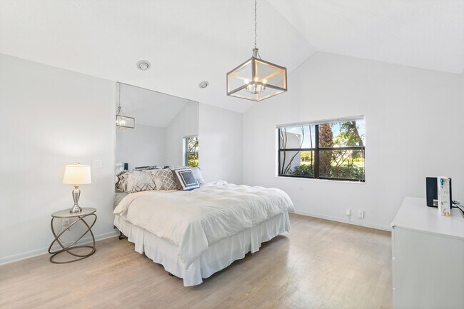Building Photo - 5101 Via De Amalfi Dr