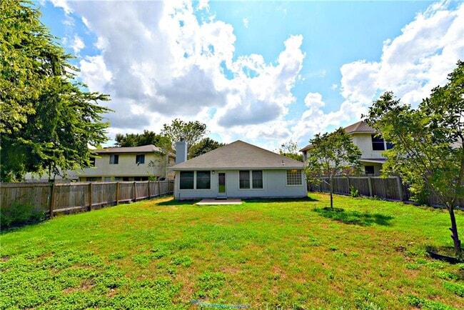 Building Photo - 3500 Kissman Dr