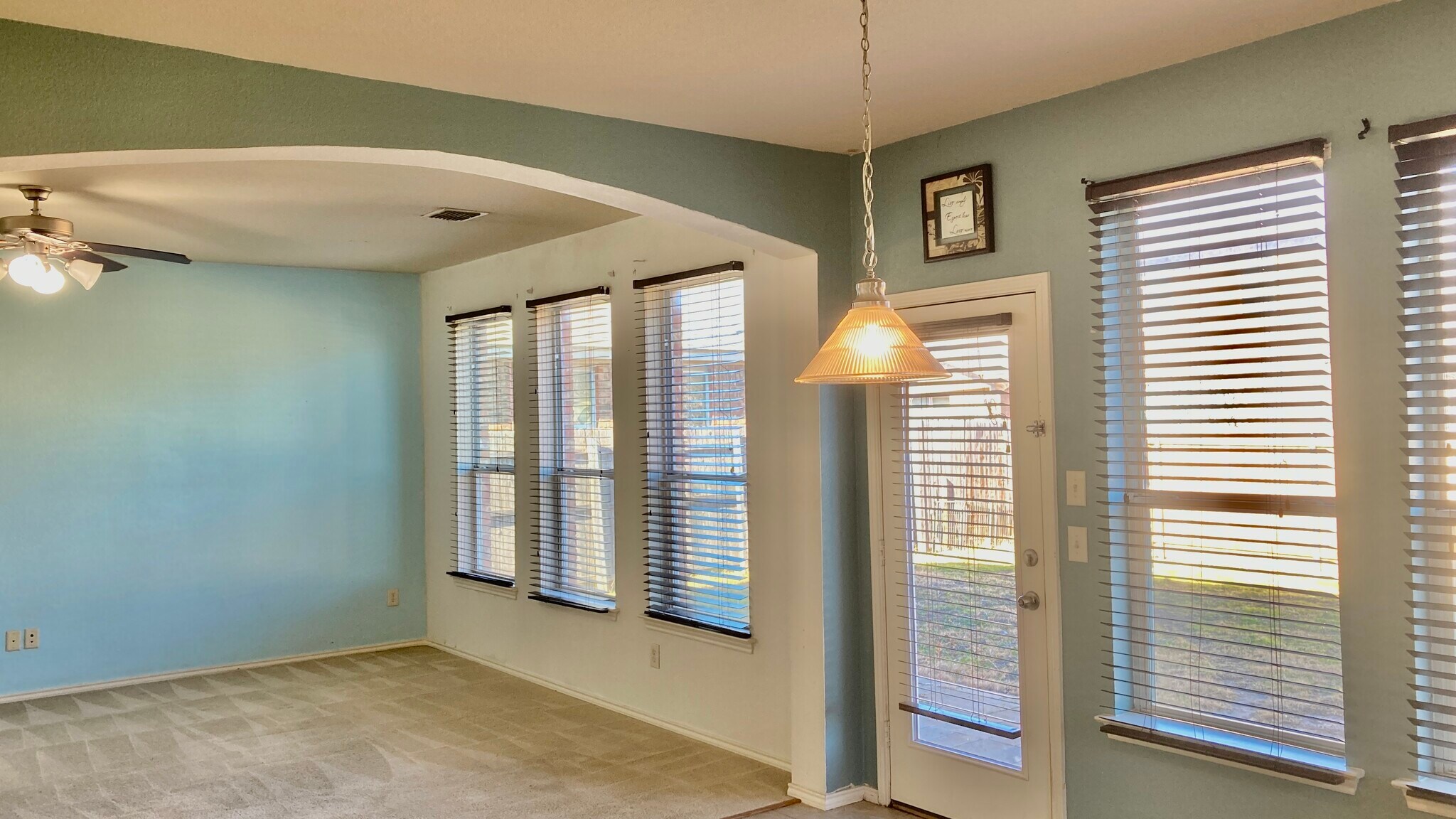 Building Photo - 340 Turquoise Dr