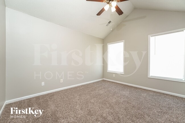 Building Photo - 255 Fieldview Ln